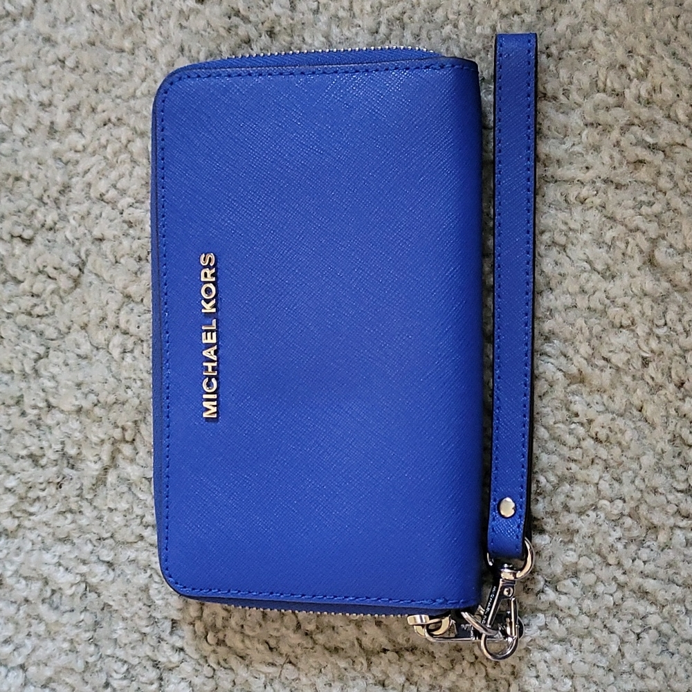 Michael Kors Wallet / Wristlet